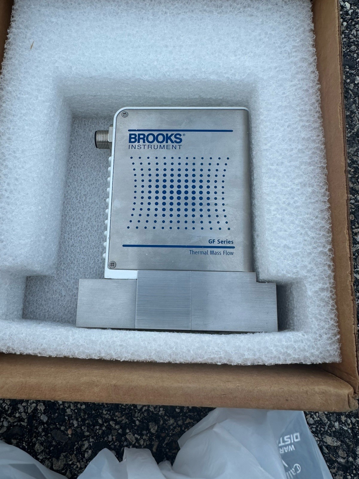 NEW Brooks GF125C-922325/GF125CXXC Mass Flow Controller, Novellus 22-422361-00