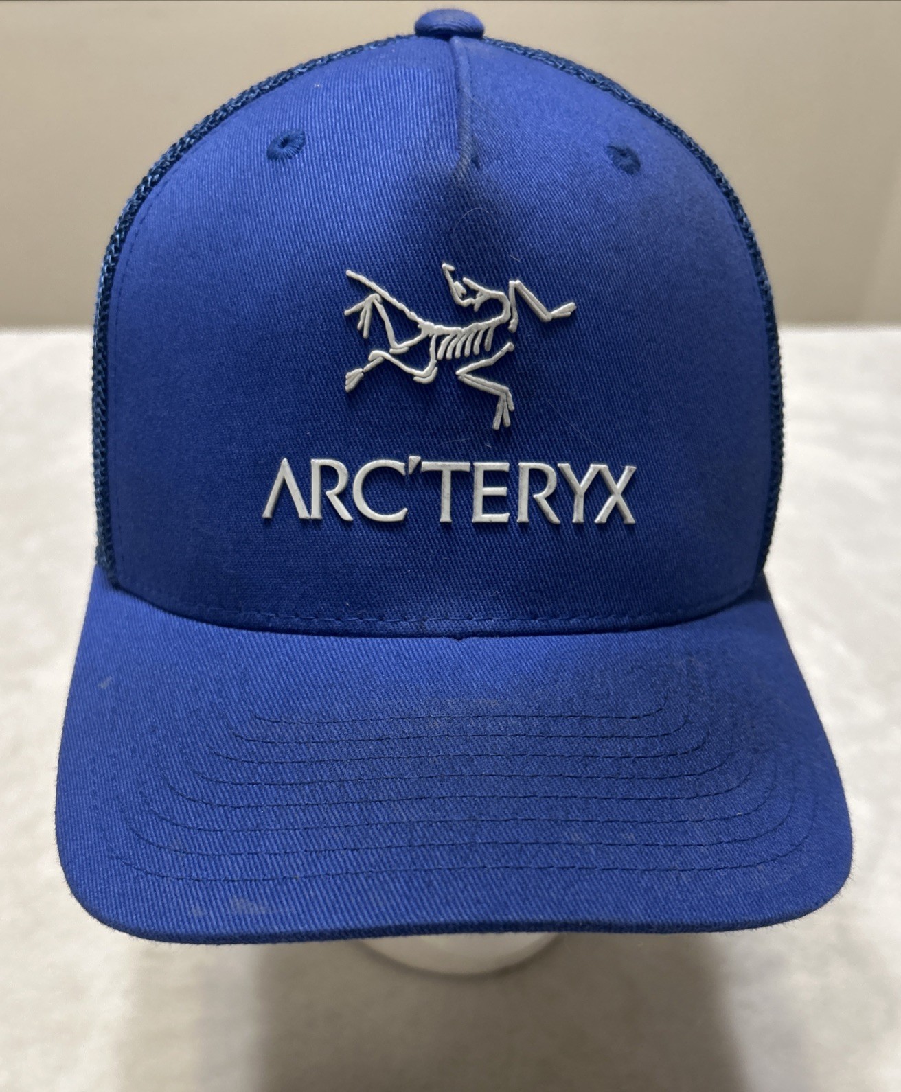 Arcteryx 110 Cotton Twill Logo Trucker Hat Cap SnapBack One Size Somerset Blue