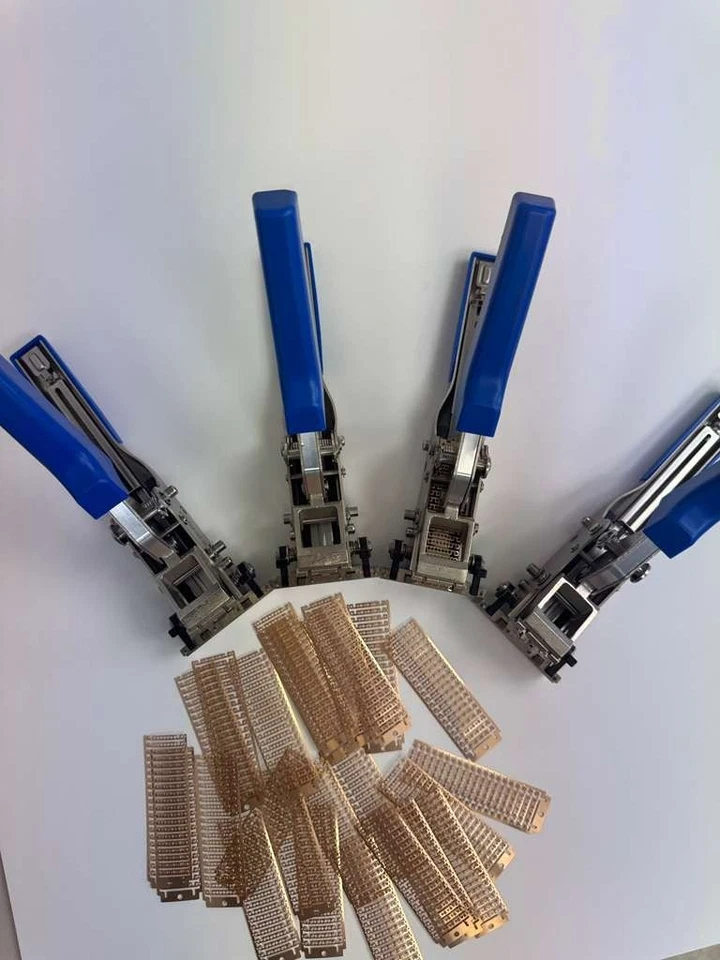 Herramienta de empalme estilo grapadora SMT para empalmar carretes SMD de componentes electrónicos EE. UU. Foto 3 de 4