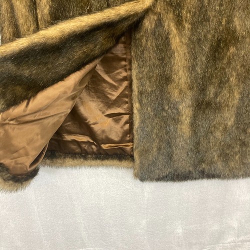 PAMELA MCCOY Faux Fur Coat Size Small S Jacket Old Money Mobwife Brown Soft EUC - Picture 10 of 17
