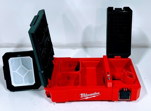 Milwaukee 2356-20 M12 PACKOUT Flood Light w/ USB Charging *****Tool Only***** - Picture 2 of 2