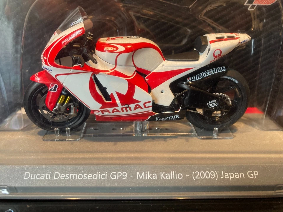DUCATI DESMOSEDICI GP9 MIKA KALLIO JAPAN GP 2009 SCALE 1/18 ALTAYA - Photo 2/4