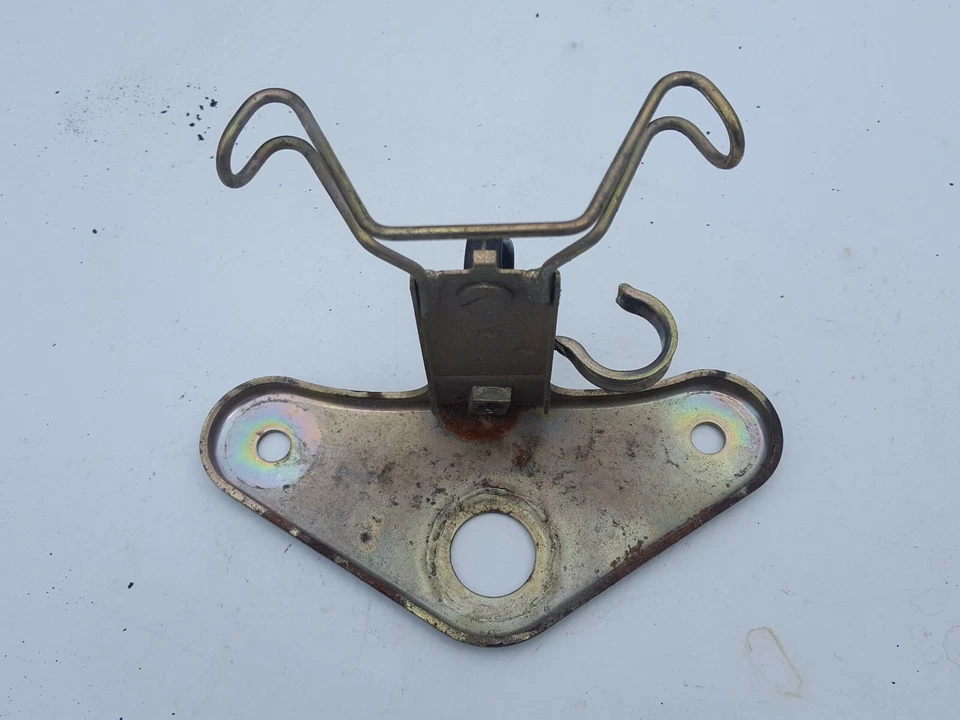 Abrazadera superior triple abrazadera de árbol Honda Urban Express 50cc y pernos  Foto 4 de 4