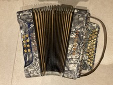 Hohner Club II B Victoria Knopf Akkordeon 8 Bässe 30 Tasten Vintage funktional