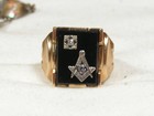 ...Vintage Men's 10K Gold, Diamond, Masonic Compass Ring, Size 9.75... — photo 2