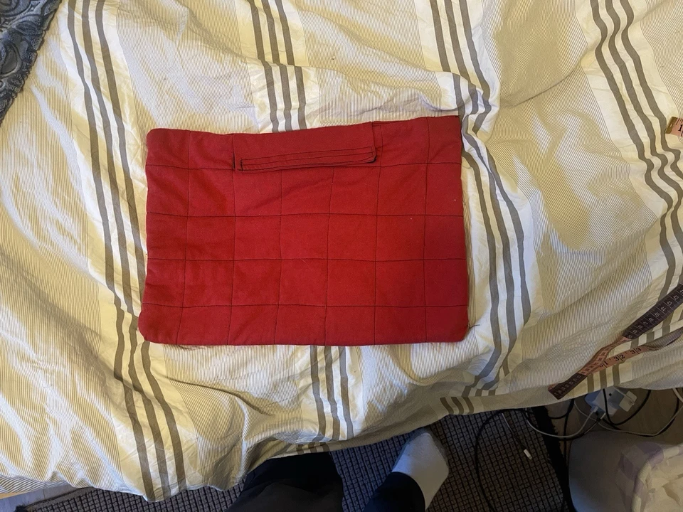 Funda para portátil culto al cordero calavera floral Foto 2 de 4