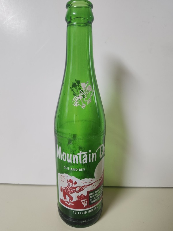 Mountain MT Dew Hillbilly Gus and Ben 10 oz Vintage Glass Soda Pop Bottle