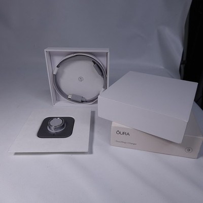 Oura ring gen 4 size 9 Silver, Charger works perfect Ring Has Connection Issues