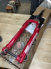 2025 Rockshox Zeb ultimate Charger 3.1 29” 170mm 44 Offset Red
