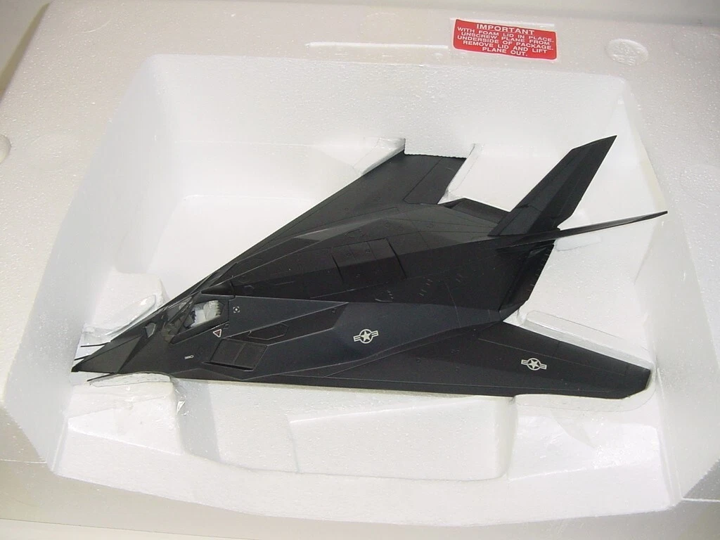 Franklin mint F117 ステルス　メタルダイキャスト 1:48 Franklin Mint /Armour F 117 Stealth Bomber US Air Force 