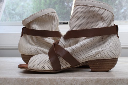 Miz Mooz Leder breite Sandalen mit mehreren Riemen und Absatz - Cassidy - Leinen - EU 38W - Bild 5 von 8