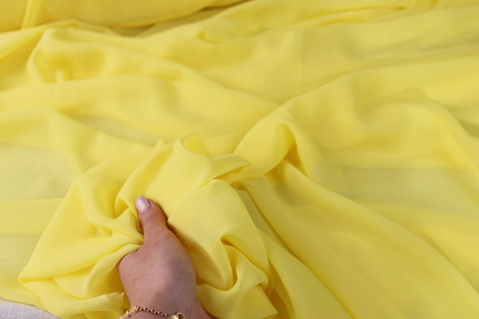 Tecido amarelo Hi Multi chiffon - 60" de largura tecido transparente macio e fosco 615 - Imagem 2 de 4