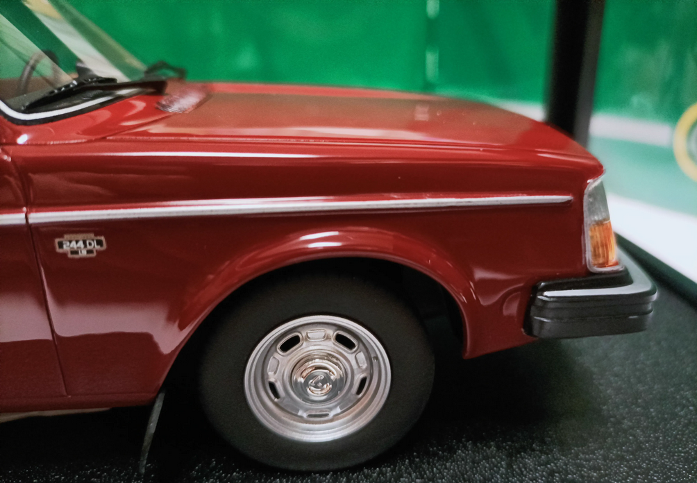 104-048 Cult 1/18 ボルボ 244DL red 1975 104-048 Cult 1/18 Volvo 244Dl Red 1975 | eBay