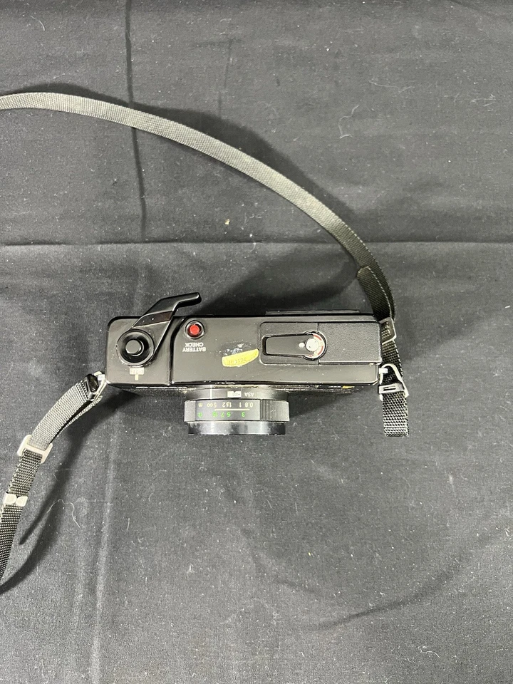 Canon A35 F 35mm Rangefinder Film Camera With 40mm f 1:2.8 Lense - Image 2 of 4