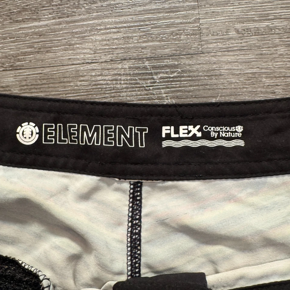 Element Shorts Mens 30 Stripe Board Shorts Swim Trunks Surf Beach 10" Casual - Image 3 of 4