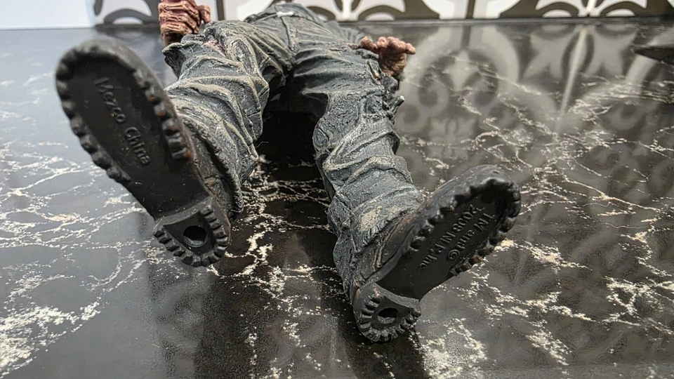 Mezco Cinema Of Fear Series 3 Jason Goes To Hell Figure 2008 - Image 4 of 4