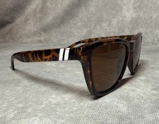 Blenders Cat 3 Polarized Sunglasses Tortoise Frame 100 UV400 Protection Cat-Eye