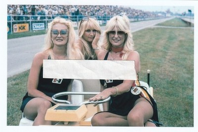 Vintage Drag Racing-Linda Vaughn,Shelly Harmon-HURST Girls-NHRA U.S. Nationals