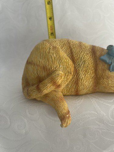 Cat Sleeping Figure - Picture 4 of 9