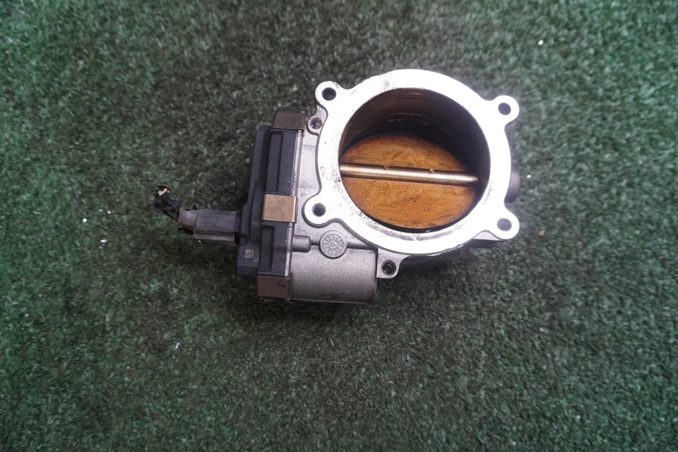 GMC Savana 2500 2018 6L carrocería del acelerador fabricante original 131 k millas WJ76B6 Foto 3 de 3