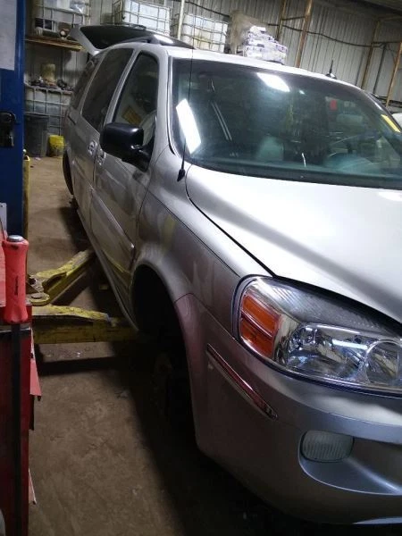 Consola delantera SV6 piso compatible 05-06 Montana 1970888 Foto 3 de 4