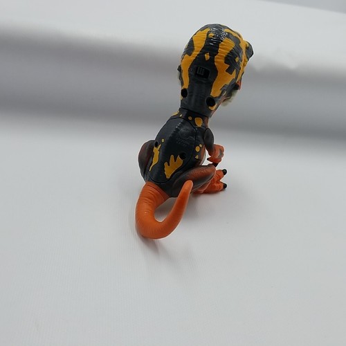 Untamed Raptor Fingerlings Toy Blaze (Orange) Interactive Dinosaur ...