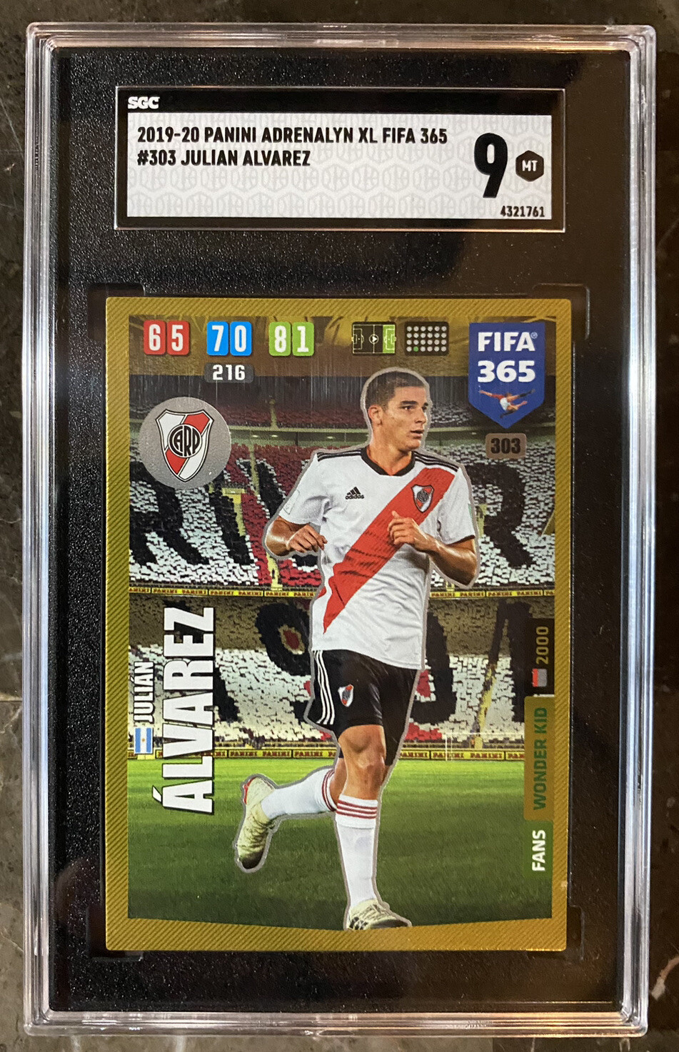 2019 Panini Adrenalyn XL FIFA 365 #303 Julian Alvarez Argentina Rookie RC SGC 9