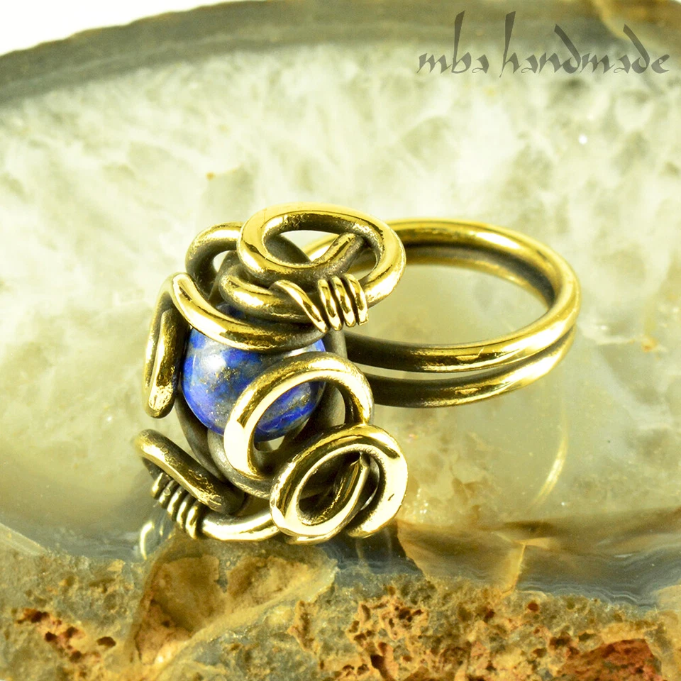 Anillo de cristal de lapislázuli tamaño 9 alambre de latón envuelto piedras preciosas joyería artesanal Foto 4 de 4