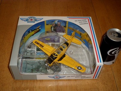 ZAMPERINI & PIERSON -TWO SEAT- USA TRAINER PLANE, DIE CAST METAL TOY, Scale 1:48