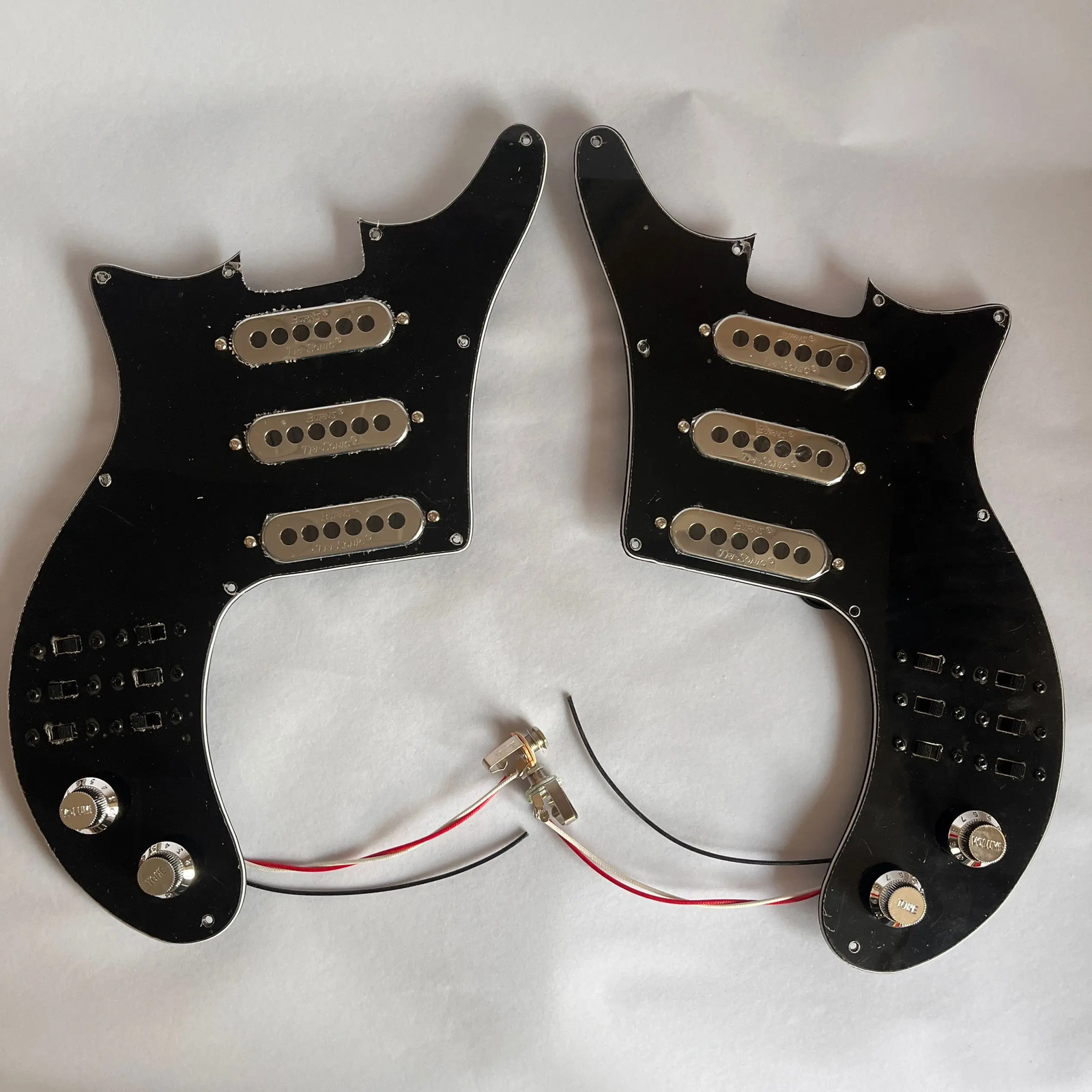 即決：送込 BURNS TRI-SONIC ピックアップ QUEEN Brian May Red