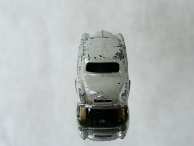 Dinky Toys 24 U - SIMCA 9 Aronde, Crème toit vert, 1:43 - DeAgostini 5720CMC050