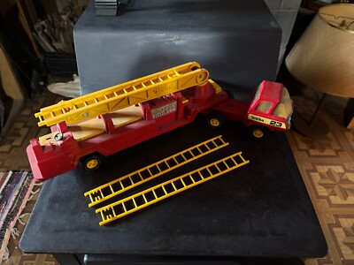 Mini Tonka 1978 Super Thrust Fire Tiller Ladder Truck w/ Ground Ladders