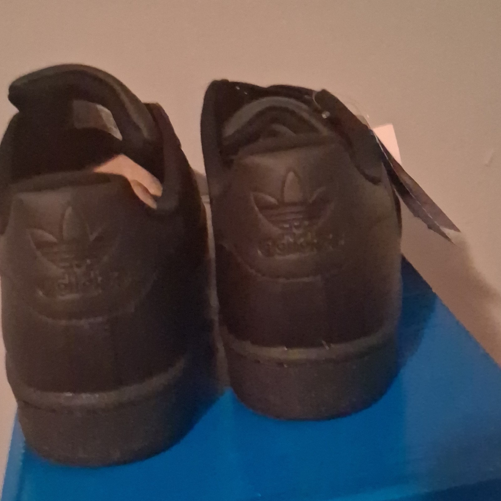 Adidas low top shell toes thumbnail 3