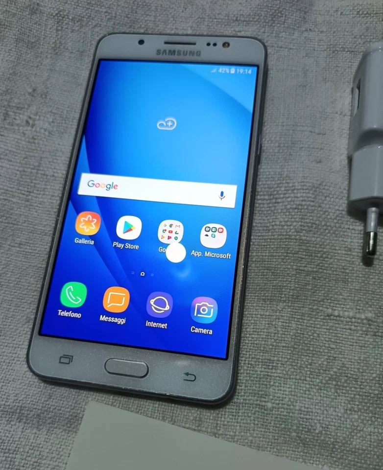 Samsung Galaxy J5 (2016) Bianco Funzionante Con Caricabatterie.  - Immagine 3 di 4