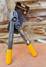 Fiskars 15  Power Gear Loppers . NOS NEVER US...