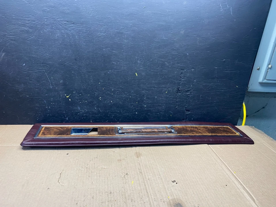 Panel de puerta lateral derecho del pasajero Oldsmobile Toronado 1981 a 1985 P2030 Foto 3 de 4