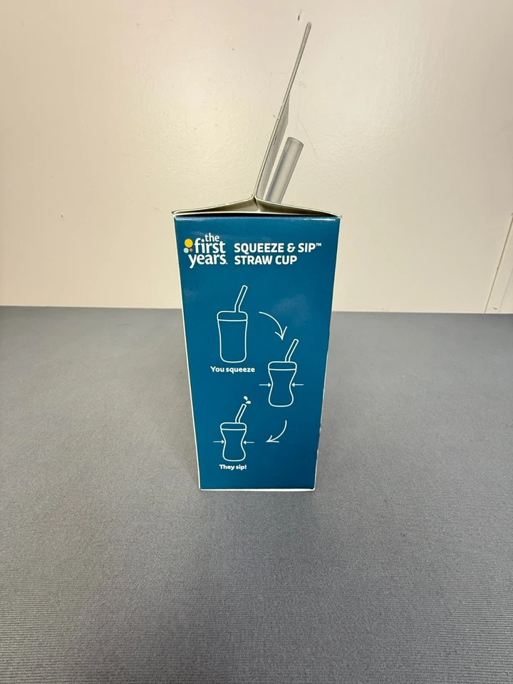 Tazas de paja exprimibles para niños pequeños The First Years Squeeze & Sip 6 Mos Foto 3 de 4