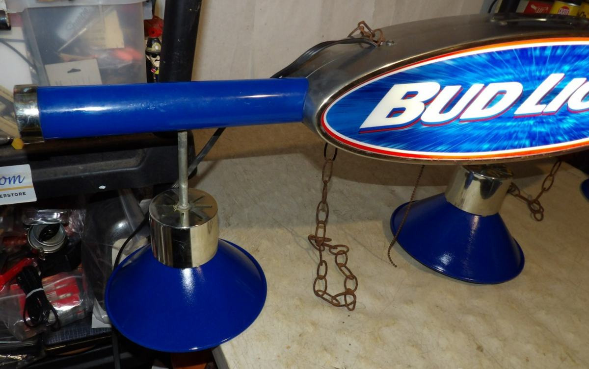 Vintage 2002 Budweiser Bud Light Beer Pool Table Billiards Light
