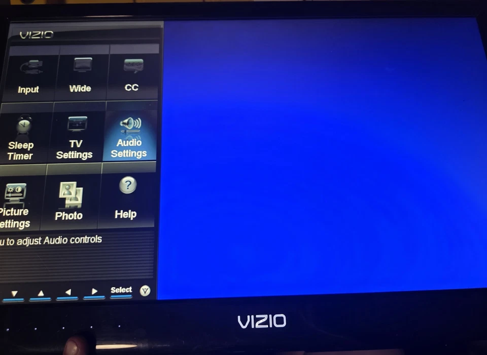 Vizio 22-inch TV Model M220Mv Flatscreen 1080p LCD TV With Integrated Speakers - Image 3 of 4