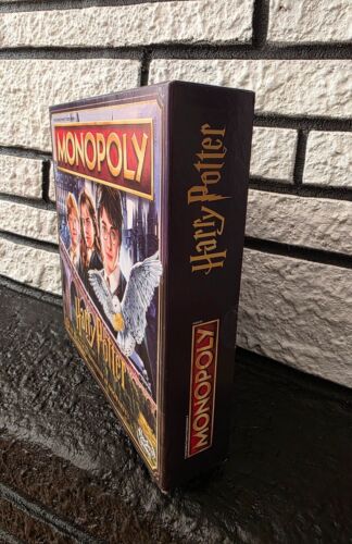 Monopoly Harry Potter Hogwarts-Themed Family Board Games For 2 to 6 Players NEW - Picture 4 of 4
