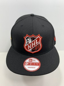 Chicago-Blackhawks-NHL-Black-NHL-Logo-New-Era-9FIFTY-SnapBack-Flat-Bill-NEW