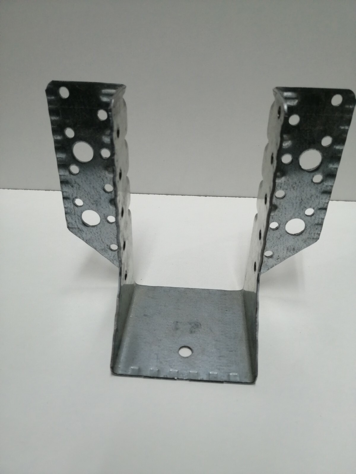 Escuadra Para Vigas Zincada 100X140X1,5 mm Soporte Para Pergolas.