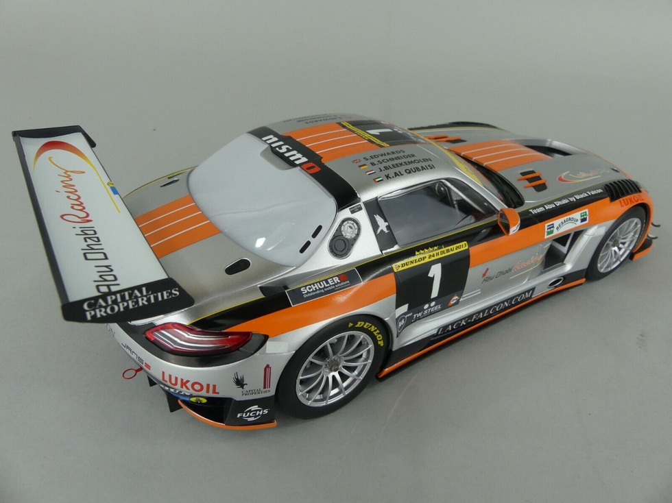 MINICHAMPS 1/18 - MERCEDES BENZ SLS AMG GT3 Team ABU DHABI by BLACK