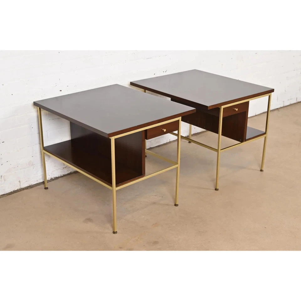 Paul McCobb Irwin Collection Красное дерево и Латунь Тумбочки, Недавно Отремонтированные - Изображение 4 из 4