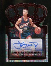 Detlef Schrempf 2021-22 Crown Royale Tmall Red Asia Auto 29/31 Supersonics