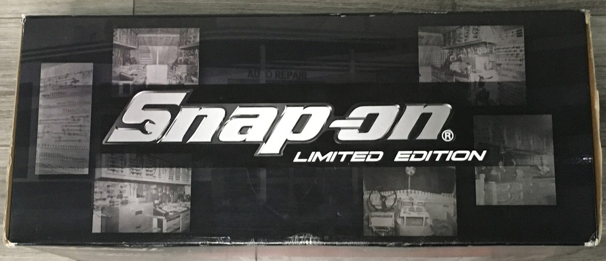 限定版 スナップオン トラック トレーラー 1995年 Traxxas Snap on Tools (Set of 2) 1/18 SST 4WD TRUCKS 95TH