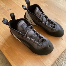 New Yosemite Bum Evolv Climbing Shoes US Mens...