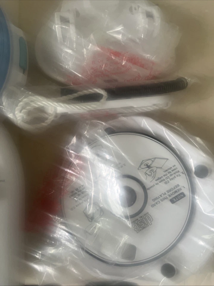 Memorex Shower CD Clock Radio Digital AM/FM Water Resistant MC1008 - Image 4 of 4