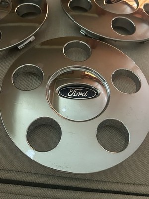 SET of 3- 2008-2009 Ford Taurus Center Hub Caps in Chrome Part # 8G1J1A096AA