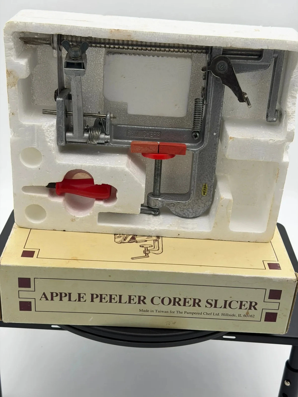The Pampered Chef Apple Peeler Corer Slicer Hand Crank Potato Kitchen Gadget